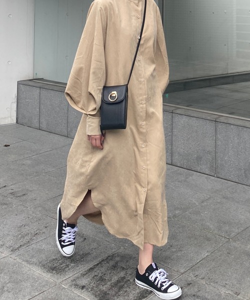 ABITOKYO（アビトーキョー）の「スタンドカラー ボリューム袖シャツワンピース（シャツワンピース・レディース・ベージュ/ブルーグレー/キャメル・FREE）」の18枚目の写真