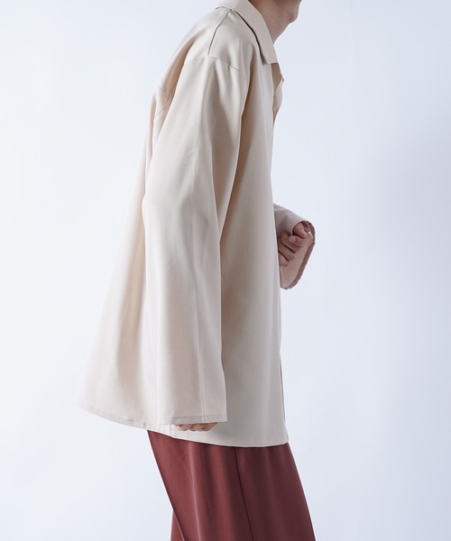 kutir（クティール）の「袖ボタンレスオープンカラーシャツ（シャツ/ブラウス・メンズ・ブラック/オフホワイト/グレイッシュベージュ・MEDIUM/LARGE）」の4枚目の写真