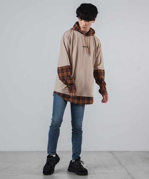 WEGO（ウィゴー）の「WEGO/レイヤードチェックビッグシルエットTシャツ（Tシャツ/カットソー・メンズ・ホワイト/ベージュ/ベージュ系その他・MEDIUM/LARGE）」の9枚目の写真