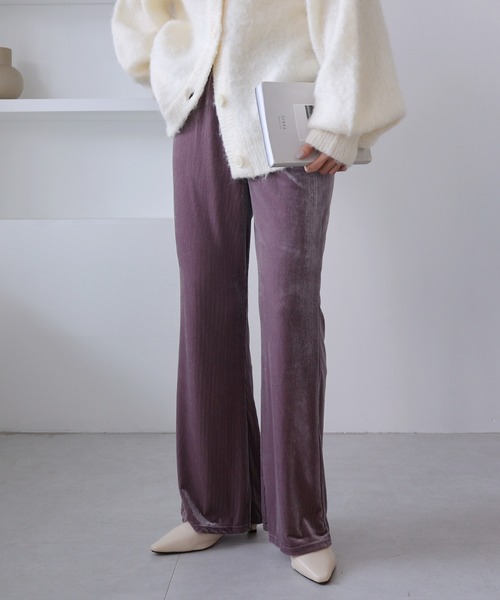 WONEM ÷セミブーツカットフレアベロアパンツ WONEM（ウォンエム）の「セミブーツカットベロアパンツ（デニム