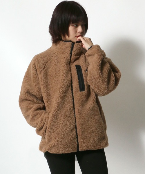 Kappa（カッパ）の「Kappa（カッパ）スタンドカラー シープボアフリースジャケットブルソン メンズ レディース（ブルゾン・メンズ・ベージュ/オフホワイト/ブラック/グリーン/アイボリー/モカ/ブラック系その他/ホワイト系その他/ブラック系その他2/ブラック系その他3/ベージュ系その他/チャコールグレー/ブラック系その他4・S/M/L/XL）」の10枚目の写真