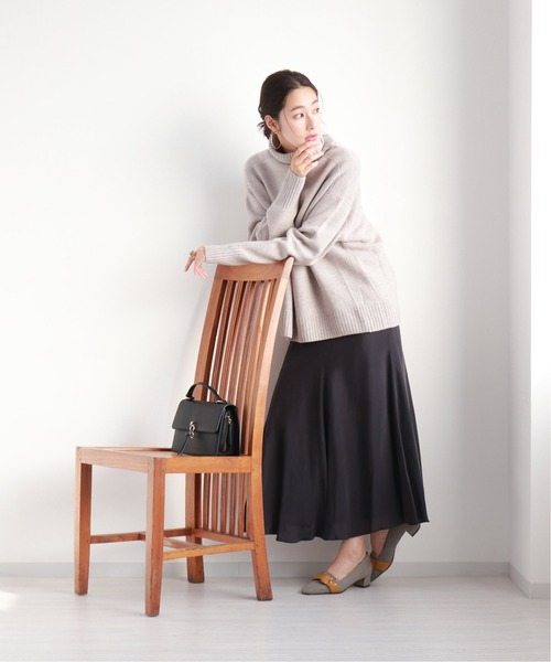 LE TALON(ルタロン)の「3.5cmスクエアコンビベルトパンプス(パンプス・レディース・ブラック/ネイビー/イエロー・22.5cm/23cm/23.5cm/24cm/24.5cm/25cm/22cm)」の6枚目の写真