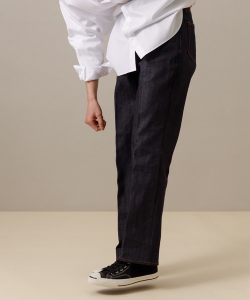 ADAM ET ROPE'（アダムエロペ）の「デニムスラックス（スラックス・メンズ・ダークインディゴブルー/ライトインディゴブルー・S/M/L/XL）」の2枚目の写真