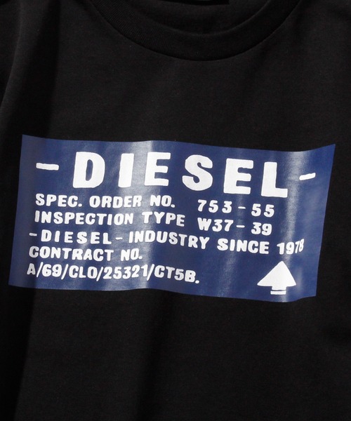 DIESEL KIDS(ディーゼルキッズ)の「DIESEL(ディーゼル)Kids & Junior カットソーTシャツ(Tシャツ/カットソー・キッズ・ホワイト/グレー/ブルー/ブラック/ネイビー/チャコールグレー・14Y/16Y/4YEAR/6YEAR/12YEAR/10YEAR/8YEAR)」の10枚目の写真
