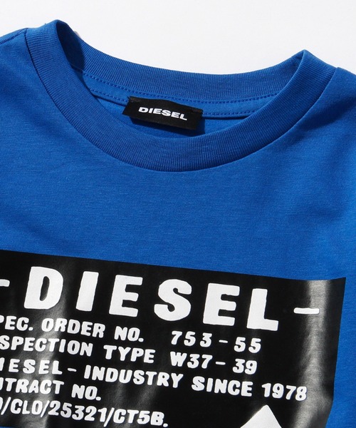 DIESEL KIDS(ディーゼルキッズ)の「DIESEL(ディーゼル)Kids & Junior カットソーTシャツ(Tシャツ/カットソー・キッズ・ホワイト/グレー/ブルー/ブラック/ネイビー/チャコールグレー・14Y/16Y/4YEAR/6YEAR/12YEAR/10YEAR/8YEAR)」の13枚目の写真
