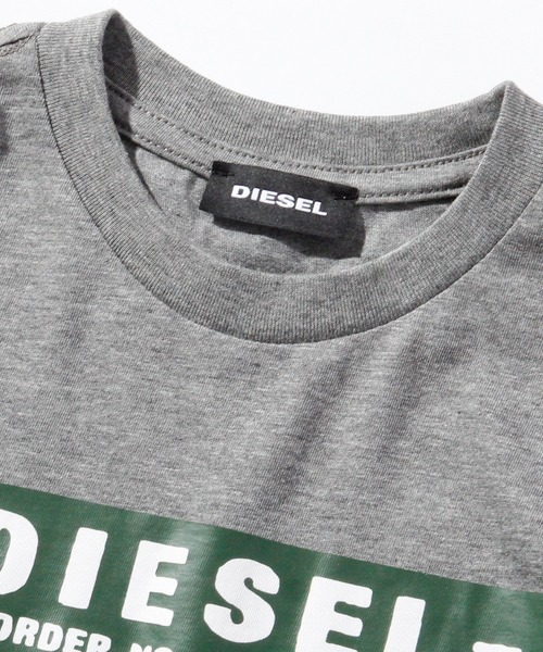 DIESEL KIDS(ディーゼルキッズ)の「DIESEL(ディーゼル)Kids & Junior カットソーTシャツ(Tシャツ/カットソー・キッズ・ホワイト/グレー/ブルー/ブラック/ネイビー/チャコールグレー・14Y/16Y/4YEAR/6YEAR/12YEAR/10YEAR/8YEAR)」の17枚目の写真