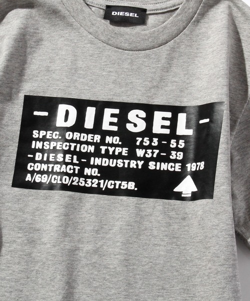 DIESEL KIDS(ディーゼルキッズ)の「DIESEL(ディーゼル)Kids & Junior カットソーTシャツ(Tシャツ/カットソー・キッズ・ホワイト/グレー/ブルー/ブラック/ネイビー/チャコールグレー・14Y/16Y/4YEAR/6YEAR/12YEAR/10YEAR/8YEAR)」の22枚目の写真