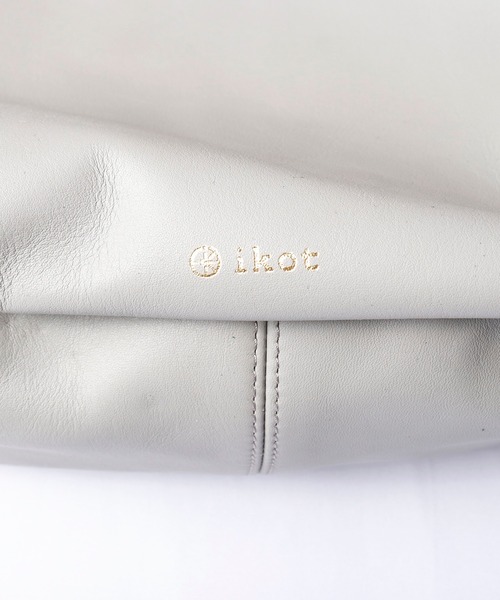 ikot（イコット）の「ikot 丸型レザーショルダーバッグ（ショルダーバッグ・レディース・ブラック/ライトグレー・FREE）」の6枚目の写真