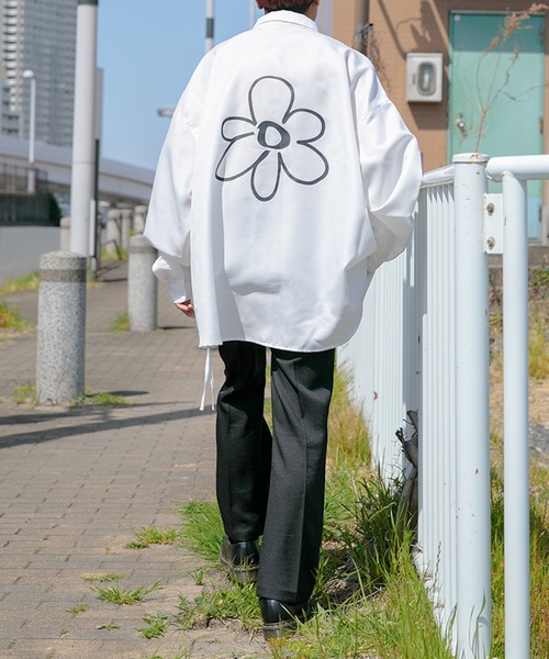Adoon plain（アドーンプレーン）の「【Adoon plain】フラワープリントオーバーシャツ（シャツ/ブラウス・メンズ・ホワイト/ライトブルー/ブラック/グリーン・MEDIUM/LARGE）」の8枚目の写真