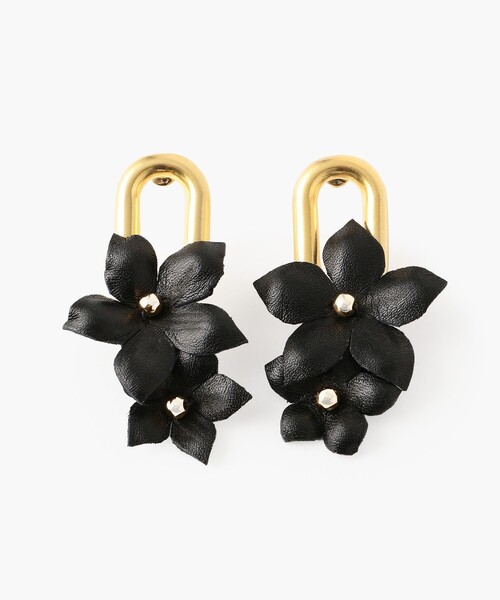 EPOCA（エポカ）の「シトラスチェーンコンビ　ピアス（ピアス（両耳用）・レディース・ブラック/オフホワイト・FREE）」の3枚目の写真