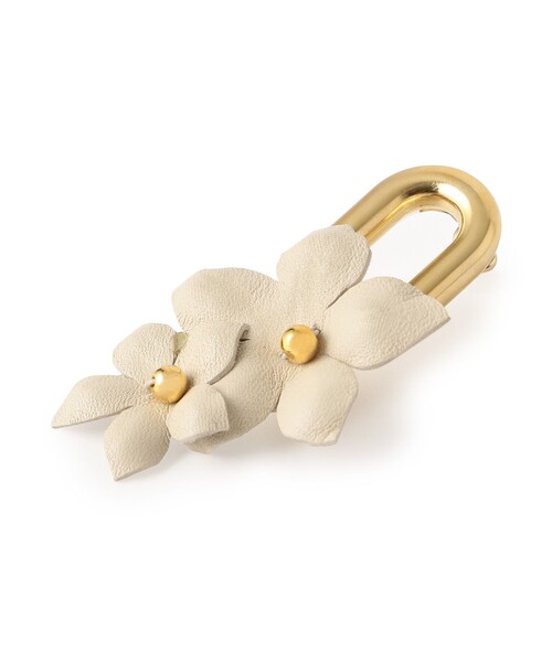 EPOCA（エポカ）の「シトラスチェーンコンビ　ピアス（ピアス（両耳用）・レディース・ブラック/オフホワイト・FREE）」の4枚目の写真