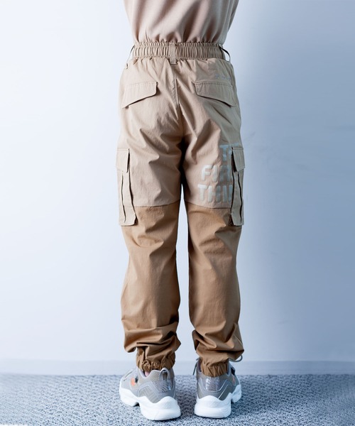瞬足（シュンソク）の「瞬足/キッズ/切り替えカーゴジョガーパンツ/SSA2020（カーゴパンツ・キッズ・ベージュ/カーキ/チャコール・S/M/L/XL）」の11枚目の写真