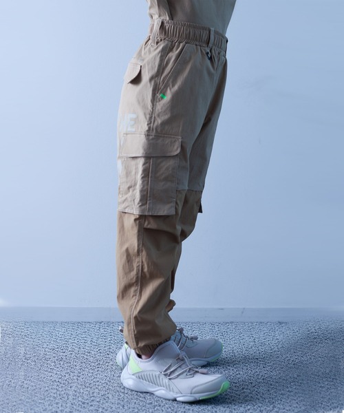 瞬足（シュンソク）の「瞬足/キッズ/切り替えカーゴジョガーパンツ/SSA2020（カーゴパンツ・キッズ・ベージュ/カーキ/チャコール・S/M/L/XL）」の14枚目の写真