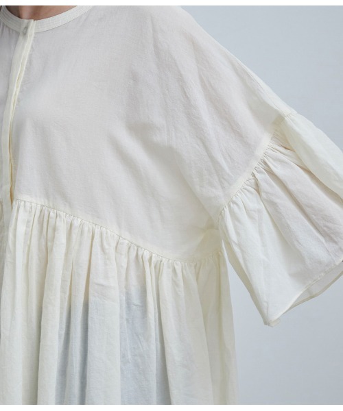 VIS（ビス）の「【オーガニックコットン】ローンギャザーブラウス（シャツ/ブラウス・レディース・ダークブラウン/オフホワイト/カーキ・FREE）」の14枚目の写真