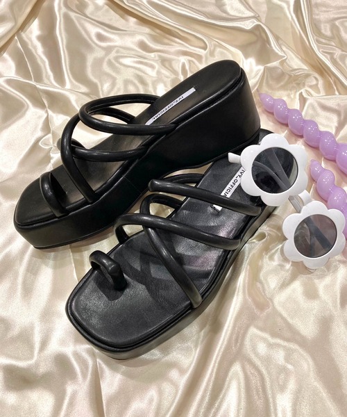 WC(ダブル シー)の「コード厚底サンダル(サンダル・レディース・ホワイト/ブラック/サックスブルー・SMALL/MEDIUM)」の2枚目の写真