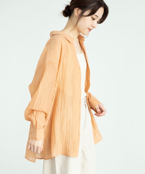 Green　Parks（グリーンパークス）の「ワッシャーシアーシャツ＊（シャツ/ブラウス・レディース・オリーブ/オレンジ/グレイッシュベージュ・FREE）」の3枚目の写真