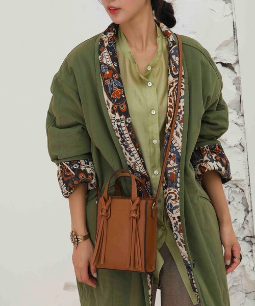 Ungrid(アングリッド)の「【Ungrid/アングリッド】 タッセルハンド 縦長ミニポシェットバッグ(ショルダーバッグ・レディース・ベージュ/アイボリー/ブラック/ブラウン/ベージュ系その他/キャメル/オリーブ/カーキ・FREE)」の12枚目の写真