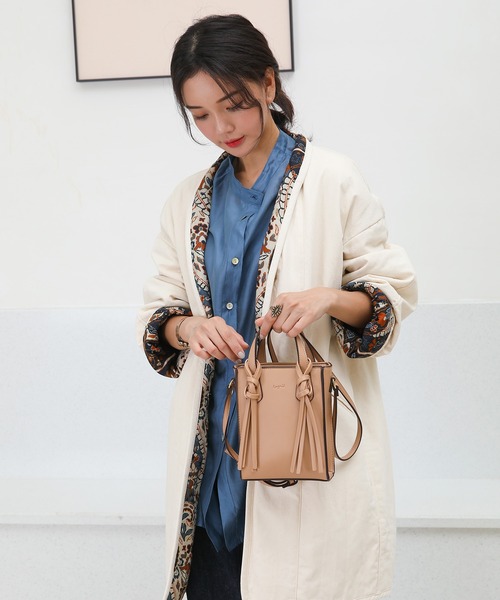 Ungrid(アングリッド)の「【Ungrid/アングリッド】 タッセルハンド 縦長ミニポシェットバッグ(ショルダーバッグ・レディース・ベージュ/アイボリー/ブラック/ブラウン/ベージュ系その他/キャメル/オリーブ/カーキ・FREE)」の19枚目の写真