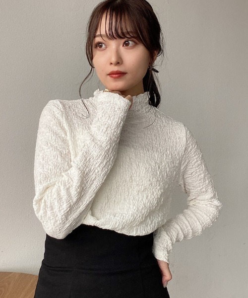 VANNIE U（ヴァニーユー）の「しゅわしゅわハイネックT（Tシャツ/カットソー・レディース・テラコッタ/ブラック/マスタード/オリーブ/アイボリー・FREE）」の22枚目の写真