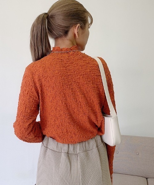 VANNIE U（ヴァニーユー）の「しゅわしゅわハイネックT（Tシャツ/カットソー・レディース・テラコッタ/ブラック/マスタード/オリーブ/アイボリー・FREE）」の10枚目の写真