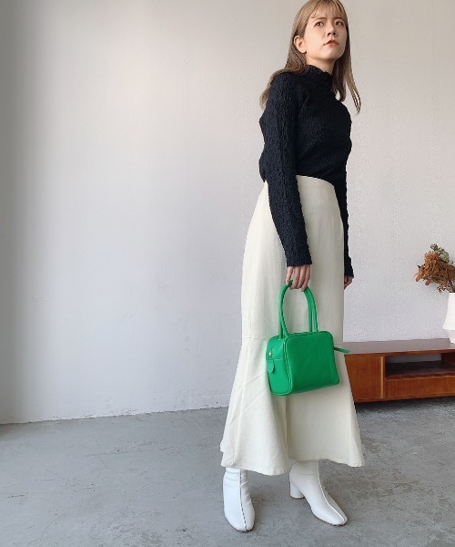 VANNIE U（ヴァニーユー）の「しゅわしゅわハイネックT（Tシャツ/カットソー・レディース・テラコッタ/ブラック/マスタード/オリーブ/アイボリー・FREE）」の17枚目の写真