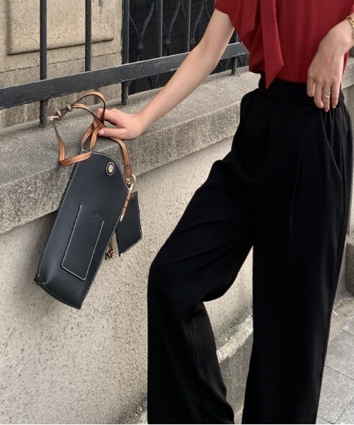 Coo+i(クーイ)の「ゲートポケット ミニショルダーバッグ(ショルダーバッグ・レディース・モカ/カーキ/ブラウン/ブラック/ベージュ・FREE)」の12枚目の写真