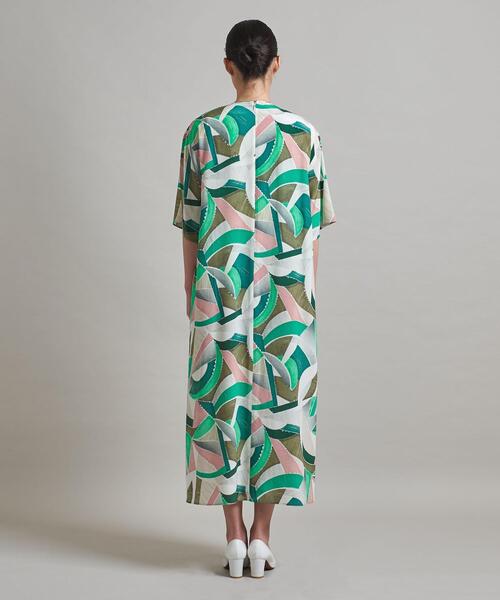 極美品✨ロエフ シルクプリントワンピース シルク100 マキシ丈 緑 定価約8万 LOEFF（ロエフ）の「＜LOEFF（ロエフ）＞シルク プリント