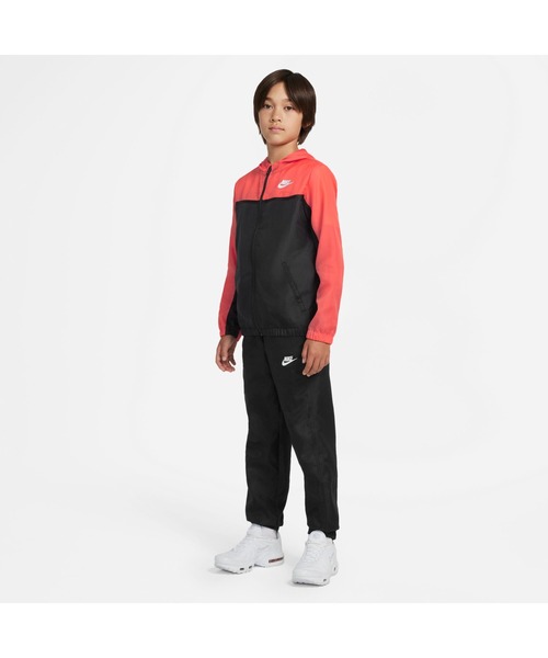 NIKE（ナイキ）の「ナイキ NIKE ナイキ YTH NSW ウーブン トラック スーツ（ナイロンジャケット・キッズ・ブラック/ダークブルー/スモークピンク・140cm/150cm/160cm/130cm）」の3枚目の写真