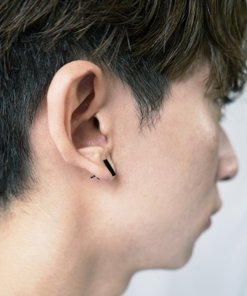 Vaya Con Dios（ヴァヤコンディオス）の「【VayaConDios/ヴァヤコンディオス】stainless hexagon bar pierce［両耳用］（ピアス（両耳用）・メンズ・シルバー/ゴールド/ブラック・FREE）」の12枚目の写真