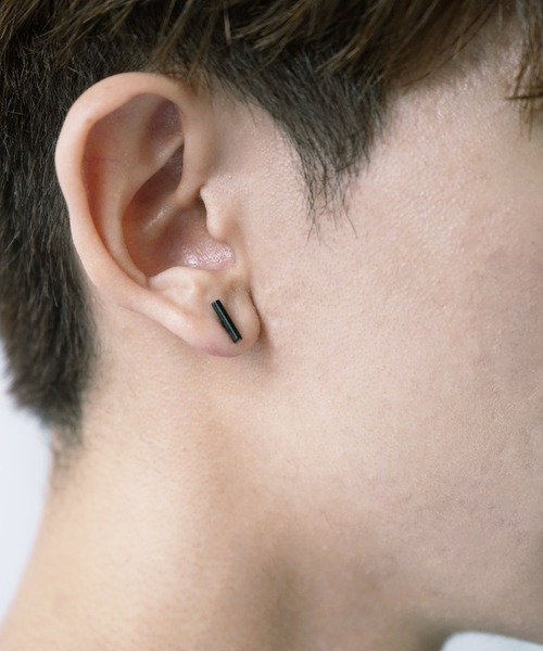 Vaya Con Dios（ヴァヤコンディオス）の「【VayaConDios/ヴァヤコンディオス】stainless hexagon bar pierce［両耳用］（ピアス（両耳用）・メンズ・シルバー/ゴールド/ブラック・FREE）」の11枚目の写真