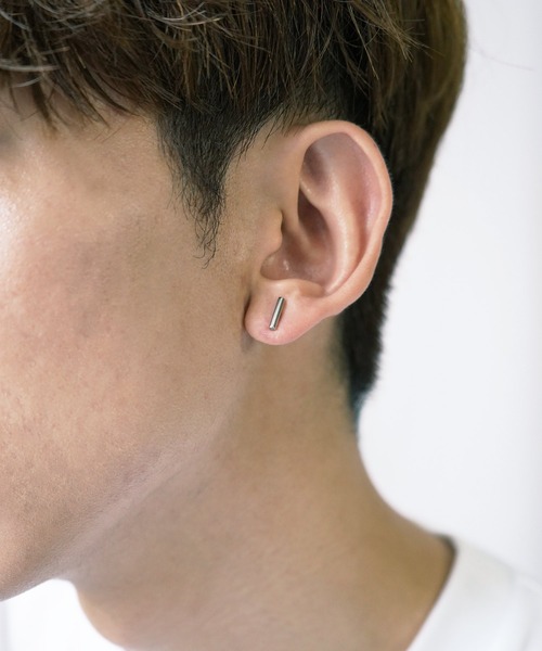 Vaya Con Dios（ヴァヤコンディオス）の「【VayaConDios/ヴァヤコンディオス】stainless hexagon bar pierce［両耳用］（ピアス（両耳用）・メンズ・シルバー/ゴールド/ブラック・FREE）」の5枚目の写真