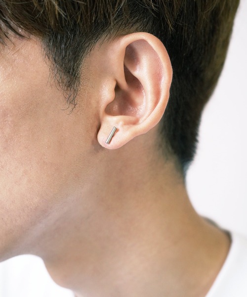 Vaya Con Dios（ヴァヤコンディオス）の「【VayaConDios/ヴァヤコンディオス】stainless hexagon bar pierce［両耳用］（ピアス（両耳用）・メンズ・シルバー/ゴールド/ブラック・FREE）」の4枚目の写真