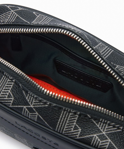 LACOSTE(ラコステ)の「ザ ブレンド モノグラムリポーターバッグ / ショルダーバッグ(ショルダーバッグ・メンズ・ブラック/チャコールグレー・FREE)」の11枚目の写真