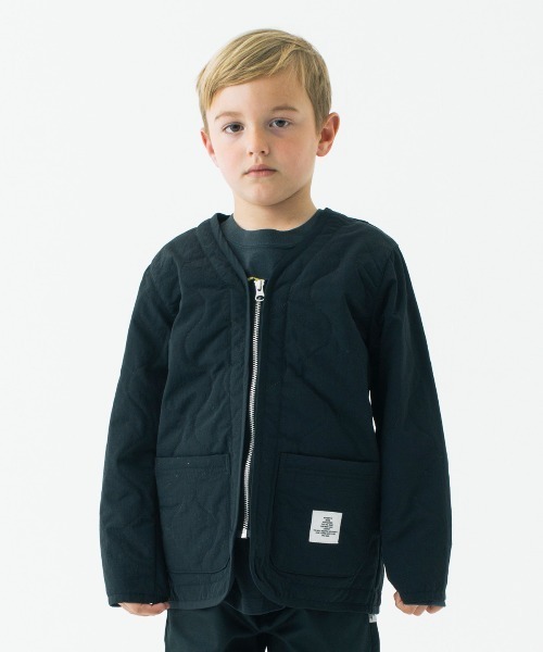 Smoothy（スムージー）の「Smoothy Quilt coat / スムージー キルトコート（ノーカラージャケット・キッズ・ブラック/カーキ・L/XL/M/S）」の2枚目の写真