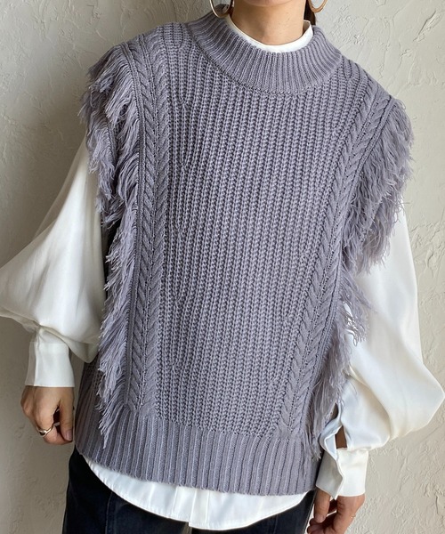 She's Closet(シーズクローゼット)の「ケーブル&片畦編みフリンジニットベスト(ベスト・レディース・ブラック/カーキ/ブルーグレー/アイボリー・FREE)」の3枚目の写真