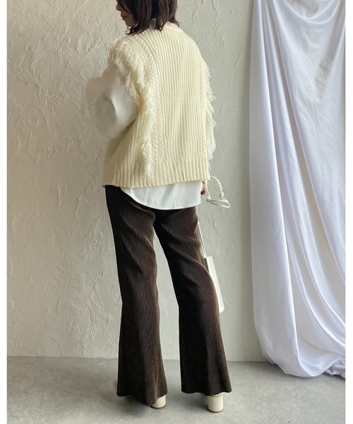 She's Closet(シーズクローゼット)の「ケーブル&片畦編みフリンジニットベスト(ベスト・レディース・ブラック/カーキ/ブルーグレー/アイボリー・FREE)」の11枚目の写真