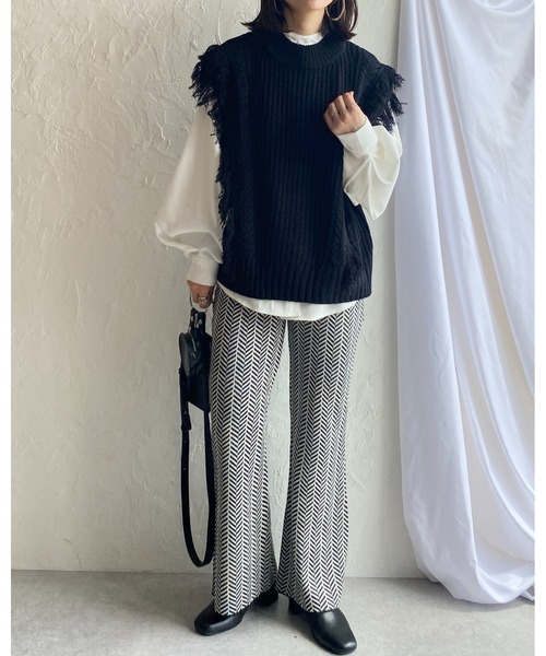 She's Closet(シーズクローゼット)の「ケーブル&片畦編みフリンジニットベスト(ベスト・レディース・ブラック/カーキ/ブルーグレー/アイボリー・FREE)」の14枚目の写真