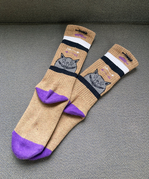 And A（アンドエー）の「AlexanderLeeChang アレキサンダーリーチャン / YOSHI47 SOCKS グラフィック 配色切り替えソックス / AC052129（ソックス/靴下・メンズ・ホワイト/ブラウン/レッド・ONE SIZE）」の2枚目の写真