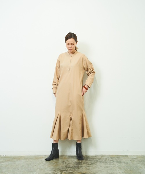 HERENCIA（ヘレンチア）の「裾マチ入り コットンツイル バンド マーメイド ロング ワンピース（ワンピース・レディース・カーキ/ブラック/パープル/ベージュ・MEDIUM）」の18枚目の写真