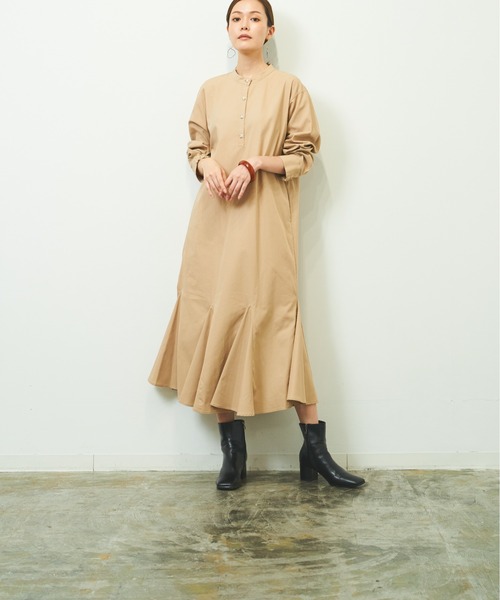 HERENCIA（ヘレンチア）の「裾マチ入り コットンツイル バンド マーメイド ロング ワンピース（ワンピース・レディース・カーキ/ブラック/パープル/ベージュ・MEDIUM）」の17枚目の写真
