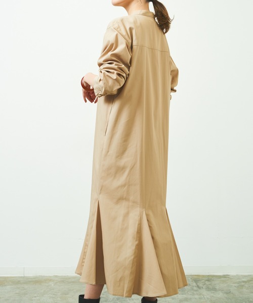 HERENCIA（ヘレンチア）の「裾マチ入り コットンツイル バンド マーメイド ロング ワンピース（ワンピース・レディース・カーキ/ブラック/パープル/ベージュ・MEDIUM）」の22枚目の写真
