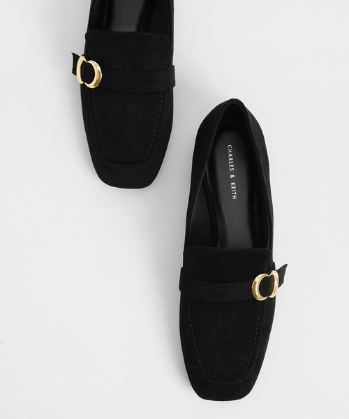 CHARLES & KEITH(チャールズ & キース)の「メタリックアクセント ペニーローファー / Metallic Accent Penny Loafers(ローファー・レディース・グレー/オフホワイト/アニマル/ブラック系その他2・22.5cm/23cm/23.5cm/24.5cm/25cm/25.5cm)」の15枚目の写真