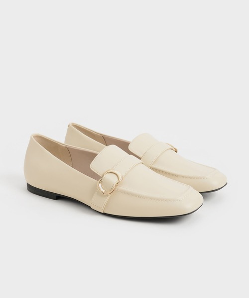 CHARLES & KEITH(チャールズ & キース)の「メタリックアクセント ペニーローファー / Metallic Accent Penny Loafers(ローファー・レディース・グレー/オフホワイト/アニマル/ブラック系その他2・22.5cm/23cm/23.5cm/24.5cm/25cm/25.5cm)」の6枚目の写真