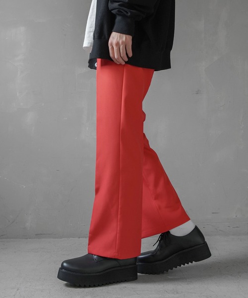 SPINNS（スピンズ）の「センタープレス セミフレアカラーパンツ（スラックス・メンズ・レッド/イエロー/グリーン/ロイヤルブルー・M/L）」の4枚目の写真