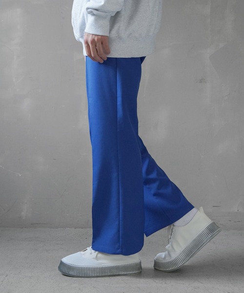 SPINNS（スピンズ）の「センタープレス セミフレアカラーパンツ（スラックス・メンズ・レッド/イエロー/グリーン/ロイヤルブルー・M/L）」の2枚目の写真