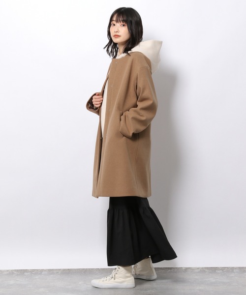 LAKOLE（ラコレ）の「ウーリーテックラウンドカラーハーフコート / 953531（ノーカラーコート・レディース・ライトグレー/ブラック/ライトベージュ・SMALL/MEDIUM）」の21枚目の写真