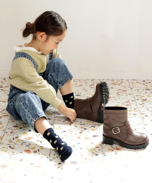 SOROTTO（ソロット）の「タンクソールエンジニアブーツ（ブーツ・キッズ・ブラック/ダークブラウン・23.0cm/20.0cm/19.0cm/22.0cm/21.0cm）」の18枚目の写真