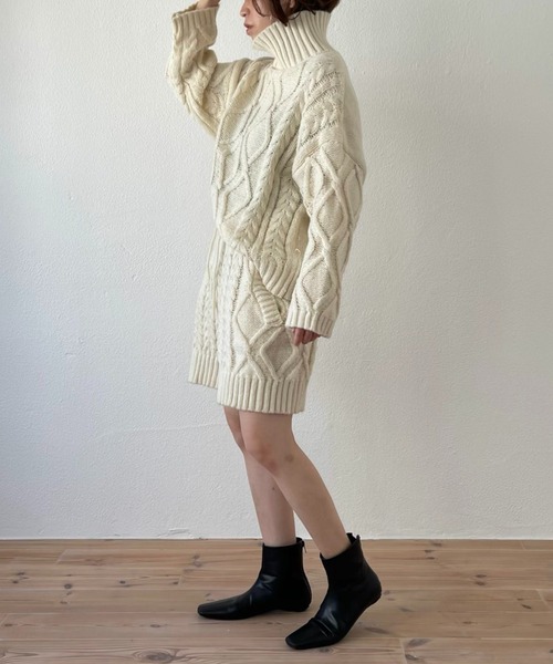 wee9s（ウィークス）の「turtle neck cable knit set up / タートルネックケーブルニットハーフパンツセットアップ（ニット/セーター・レディース・ベージュ/アイボリー/グレー・FREE）」の10枚目の写真