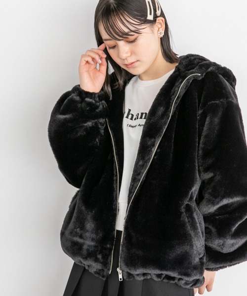 repipi armario（レピピ アルマリオ）の「モコモコファーフーディージャケット（その他アウター・キッズ・アイボリー/ブラウン/サックスブルー/ブラック・SMALL/MEDIUM/LARGE）」の2枚目の写真