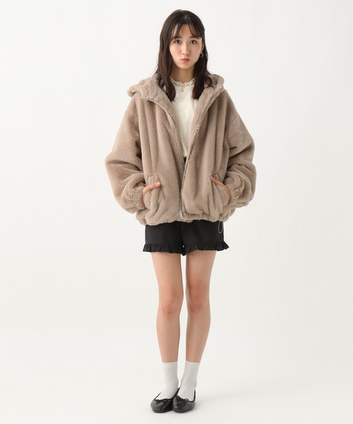 repipi armario（レピピ アルマリオ）の「モコモコファーフーディー